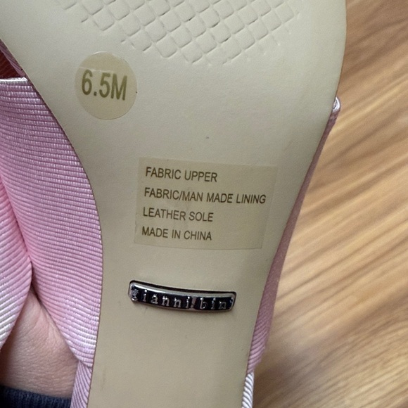 Gianni Bini Pink Bow Heels - Picture 6 of 9